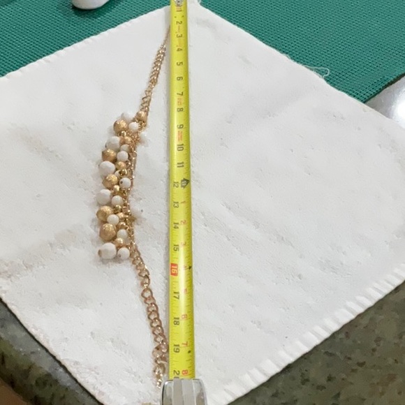 Cha Cha Necklace Textured & Smooth Gold-Tone Beads & Faceted White Beads - Picture 13 of 14